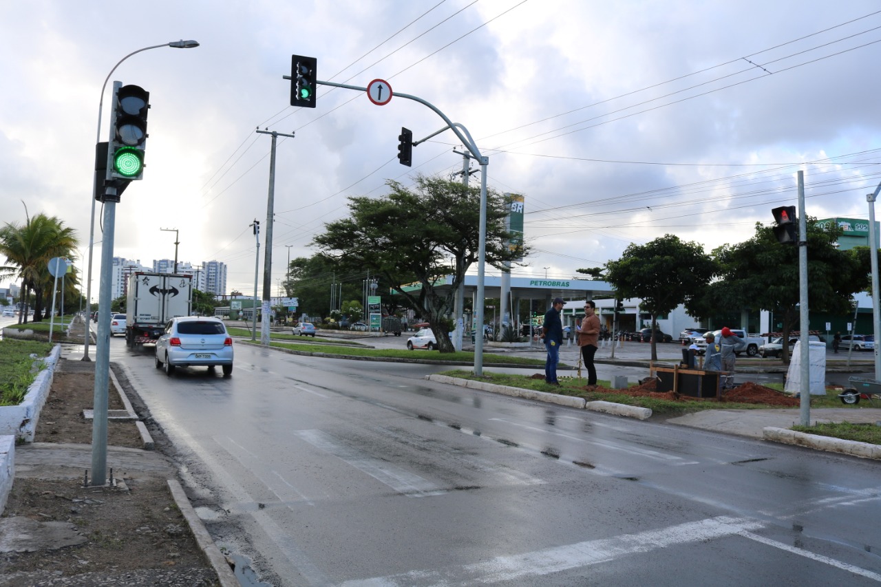 Equipe semafórica da SMTT garante pleno funcionamento dos semáforos de Aracaju - SMTT Aracaju